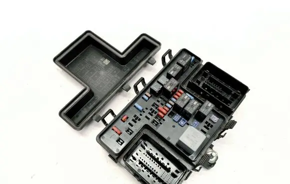 Ford Fusion II Fuse box set HG9T14D068VB