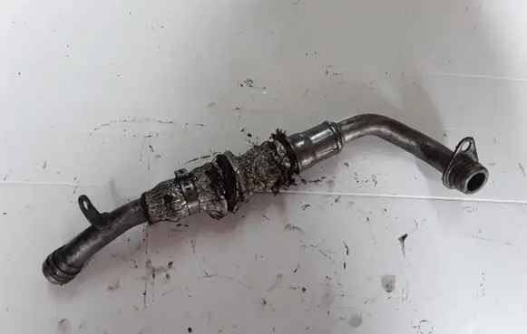 Audi A6 S6 C6 4F Turbo turbocharger oiling pipe/hose 059145735N