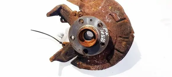 Skoda Roomster (5J) Front wheel hub 