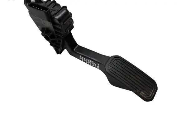 Toyota Land Cruiser (J120) Accelerator throttle pedal 7812060350 1988003020