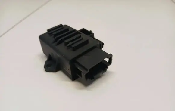 Volkswagen Touareg I Seat heating relay 1K0959772