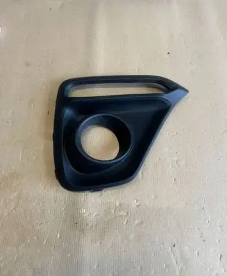 Suzuki SX4 S-Cross Front fog light trim/grill 7175163T
