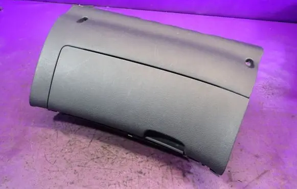 Skoda Octavia Mk2 (1Z) Glove box 1Z1857103