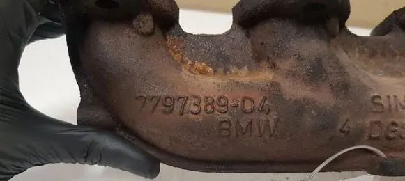 BMW 1 E81 E87 Exhaust manifold 779738904 14341710AT