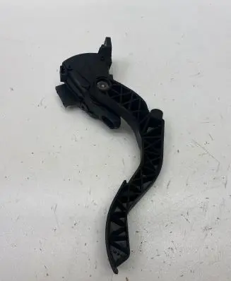 Volkswagen PASSAT B5.5 Accelerator throttle pedal 6PV00837603