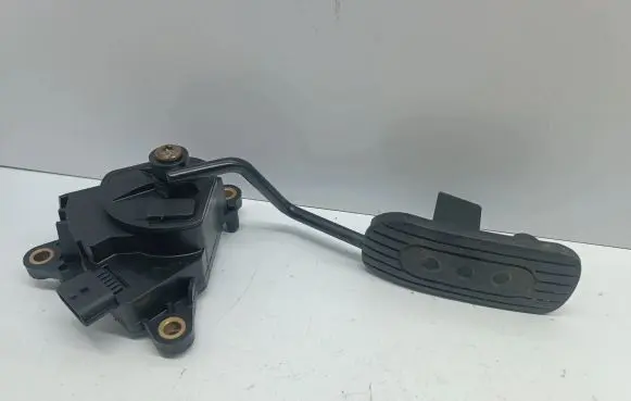Nissan Micra Accelerator throttle pedal 18002AX700 2743A 00914