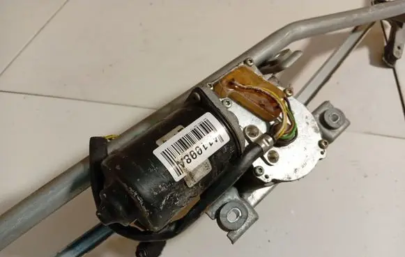 Opel Zafira A Wiper motor 404496
