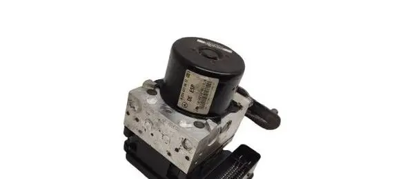 Mercedes-Benz C AMG W204 ABS Pump A2045455332 000405570D0 10061335401