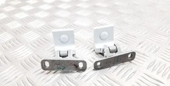 Audi Q3 8U Tailgate/trunk/boot hinge 8U0827300A 8U0827299A