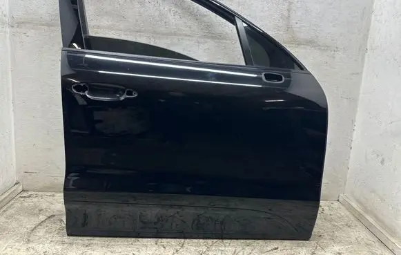 Porsche Macan (95B) Front door 