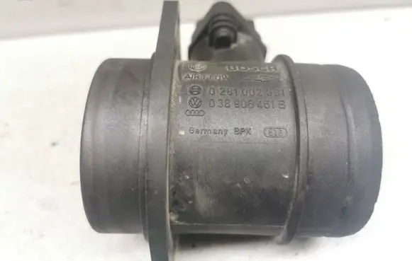 Skoda Octavia Mk2 (1Z) Mass air flow meter 0281002531