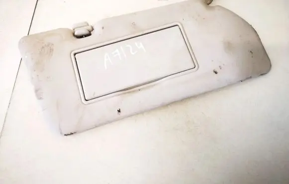 Sun visor