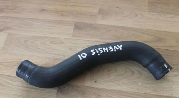 Toyota Avensis T250 Engine coolant pipe/hose