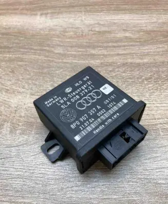 Audi A3 S3 8P Light module LCM 8P0907357A 5LA008379