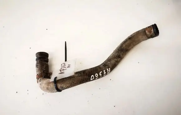 Engine coolant pipe/hose