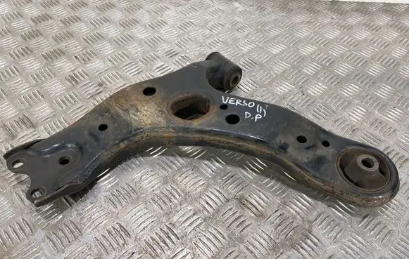 Toyota Verso Front lower control arm/wishbone