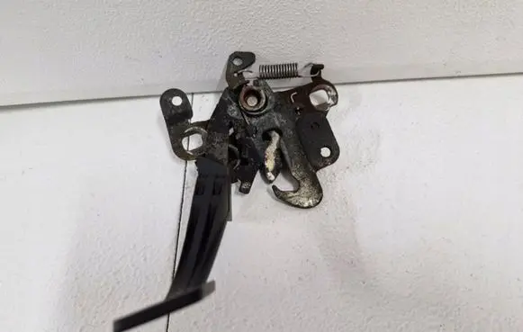 Citroen DS5 Engine bonnet/hood lock/catch