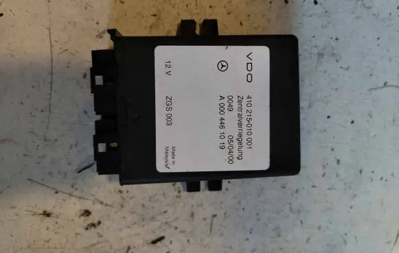 Mercedes-Benz Vito Viano W638 Door central lock control unit/module A0004461019
