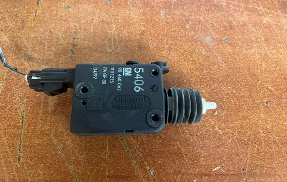 Opel Astra G Central locking motor 90460062 1101215