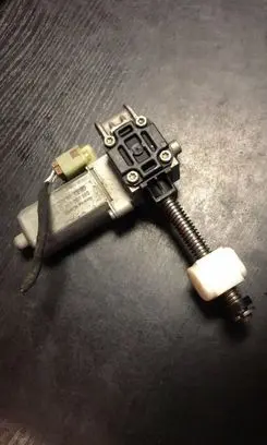 BMW 7 E65 E66 Seat adjustment motor 0390201990