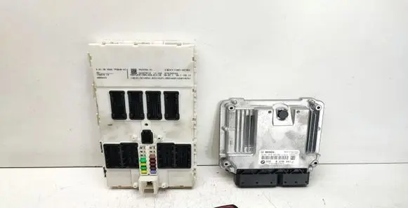 BMW 1 F20 F21 Engine ECU kit and lock set 8576341 0281030325 9324784