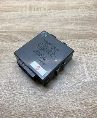 Lexus RX 330 - 350 - 400H Light module LCM 8996048170 0318000680