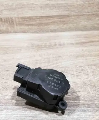 Mercedes-Benz C W203 Air flap motor/actuator A2038201642 G4126002H EAB502