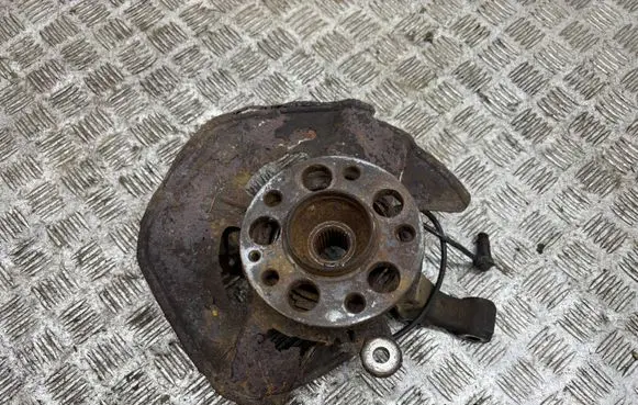 Mercedes-Benz A W169 Front wheel hub