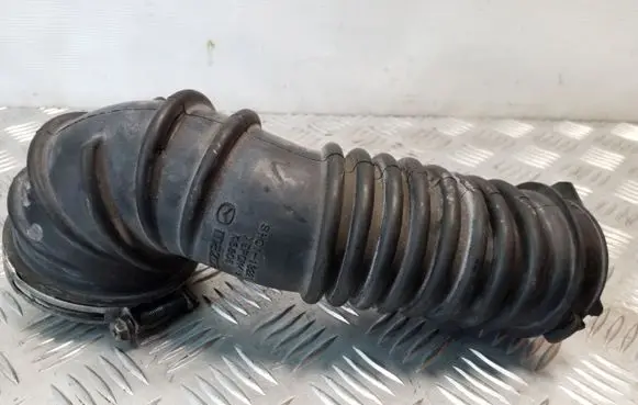 Mazda 6 Air intake hose/pipe SH0113221