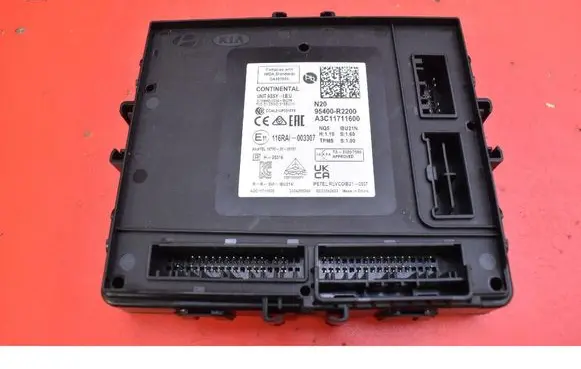KIA Sportage Engine control unit/module ECU 95400R2200