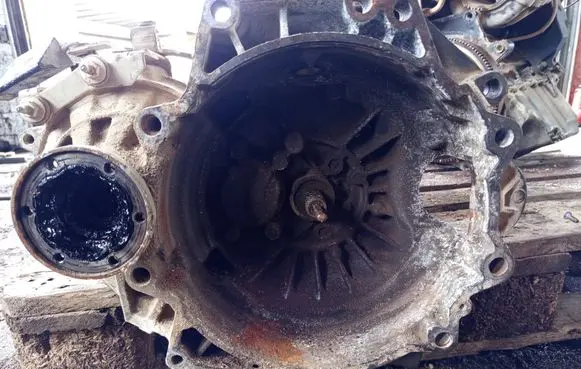 Volkswagen Golf IV Manual 5 speed gearbox DUU