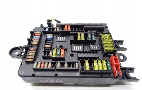 BMW 1 F20 F21 Fuse box set 9261110