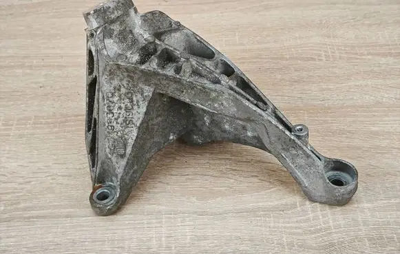 Audi A6 C7 Engine mounting bracket 4G0199307Q