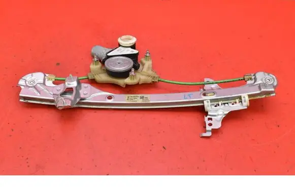 Toyota Corolla E10 Rear door window regulator with motor 6984002681