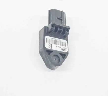 Toyota Avensis T250 Airbag deployment crash/impact sensor 8983105010