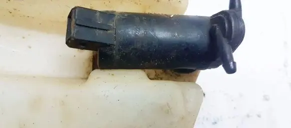 Ford Mondeo Mk III Windscreen/windshield washer pump