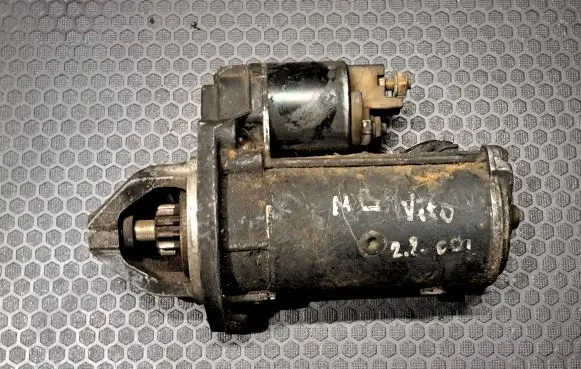 Mercedes-Benz Vito Viano W639 Starter motor 0051511301
