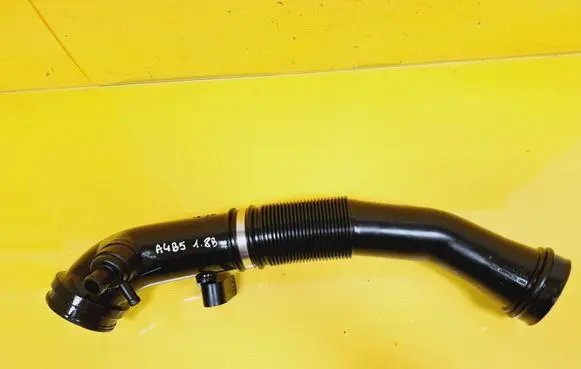 Audi A4 S4 B5 8D Air intake hose/pipe 058133357A 058129627