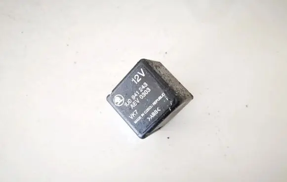 Skoda Octavia Mk1 (1U) Other relay 1u0941243 aev0303