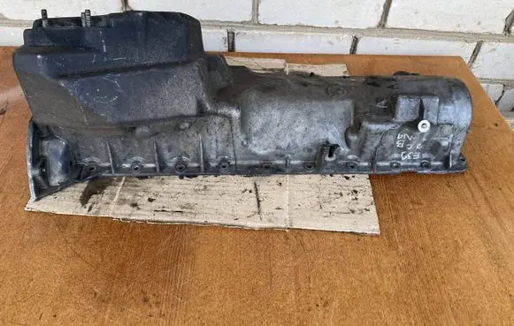 BMW 5 E39 Oil sump