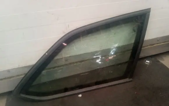 Skoda Octavia Mk3 (5E) Rear side window