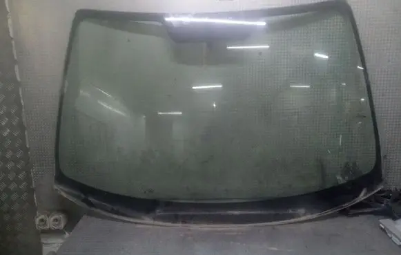 Subaru Legacy Front windscreen/windshield window 