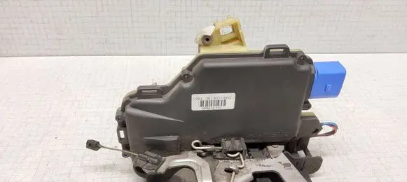 Volkswagen Polo IV 9N3 Front door lock 3B1837016BQ