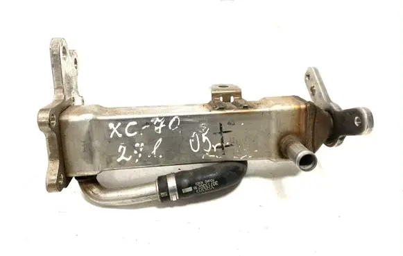Volvo XC70 EGR valve cooler 30637142 037355