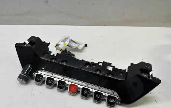 Peugeot 2008 II Hazard light switch 98432306XU 9840663280