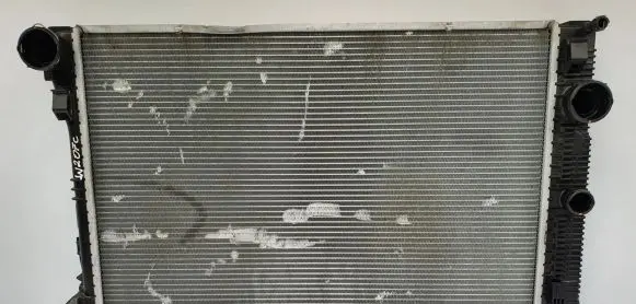 Mercedes-Benz E C207 W207 Coolant radiator A2045003703