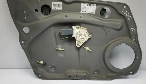 Mercedes-Benz B W245 Front window lifting mechanism without motor A1697202779