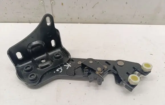 Volkswagen Multivan T7 Sliding door lower roller guide/hinge 7T0843397K