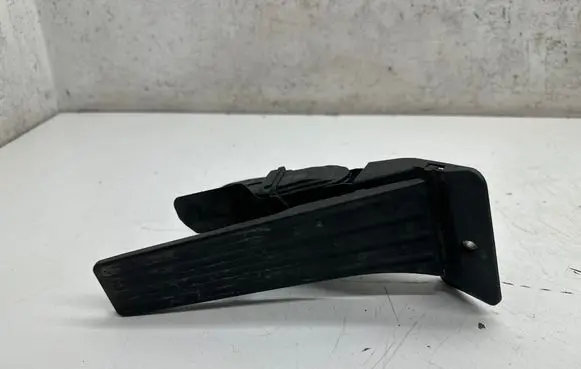 BMW 4 F32 F33 Accelerator throttle pedal 12037313DE 6PV01043533