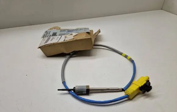 Nissan Qashqai Exhaust gas temperature sensor 8200941746 2236500QAF